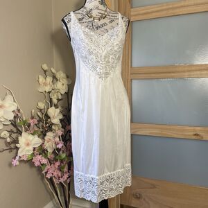 Vintage Vanity Fair Women's Nightgown White Lace Front Size 36